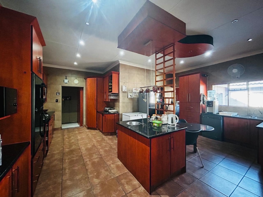 6 Bedroom Property for Sale in Sasol Free State